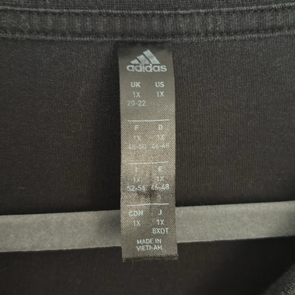 Black long sleeve Adidas tee size 1x - Picture 2 of 3